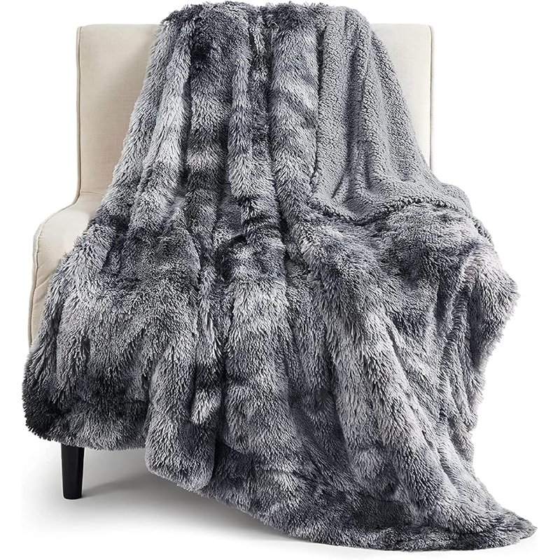 Bedsure gray faux fur throw