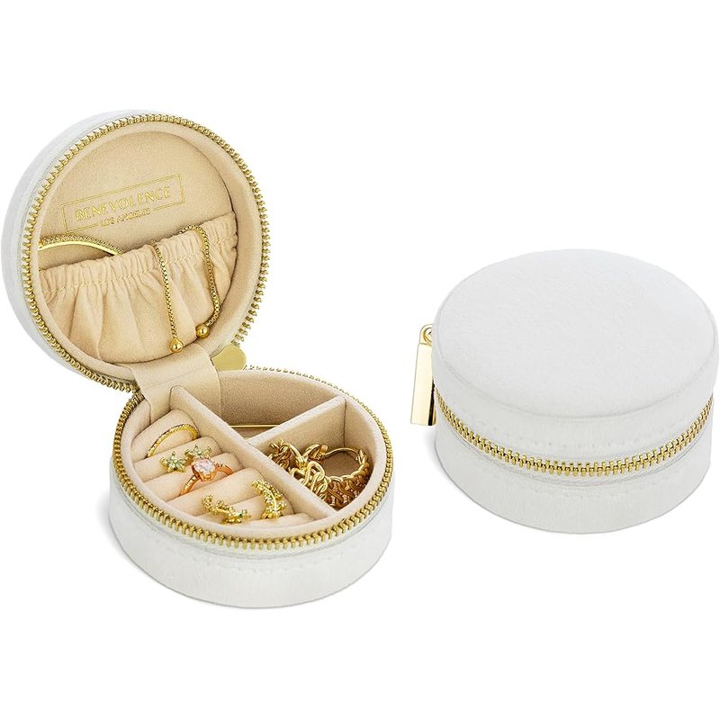 Round travel jewelry case
