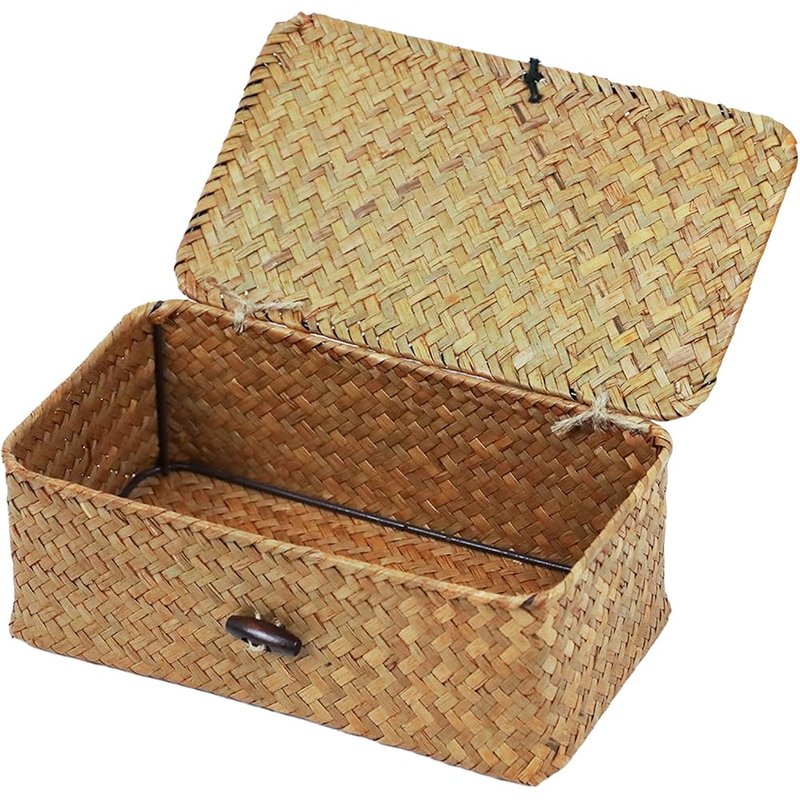 Wicker storage basket with lid