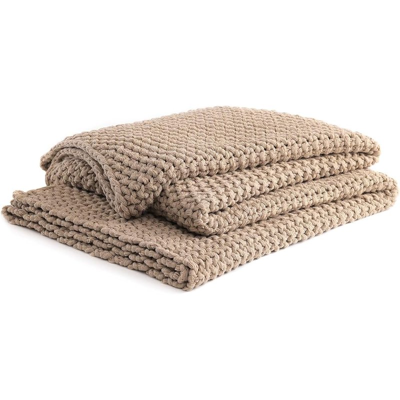 YnM chunky cotton knit throw