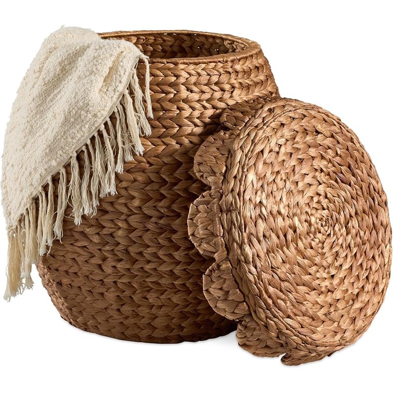 Scalloped water hyacinth basket